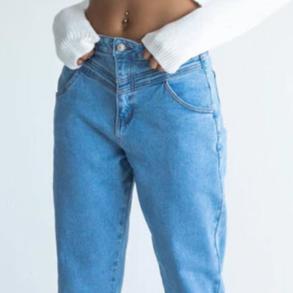 LEILA YOLK MOM DENIM JEANS
